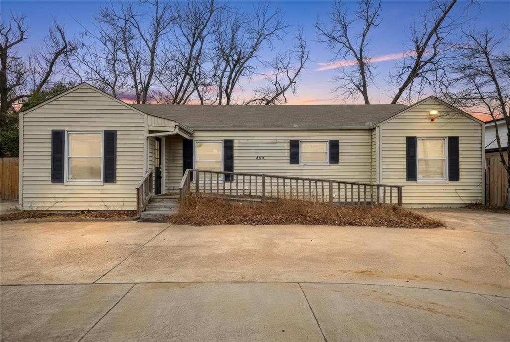 304 N Main Highway Property Photo 1