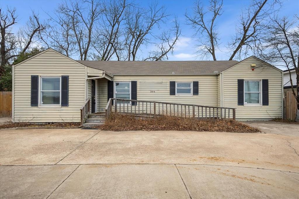 304 N Main Highway Property Photo 2