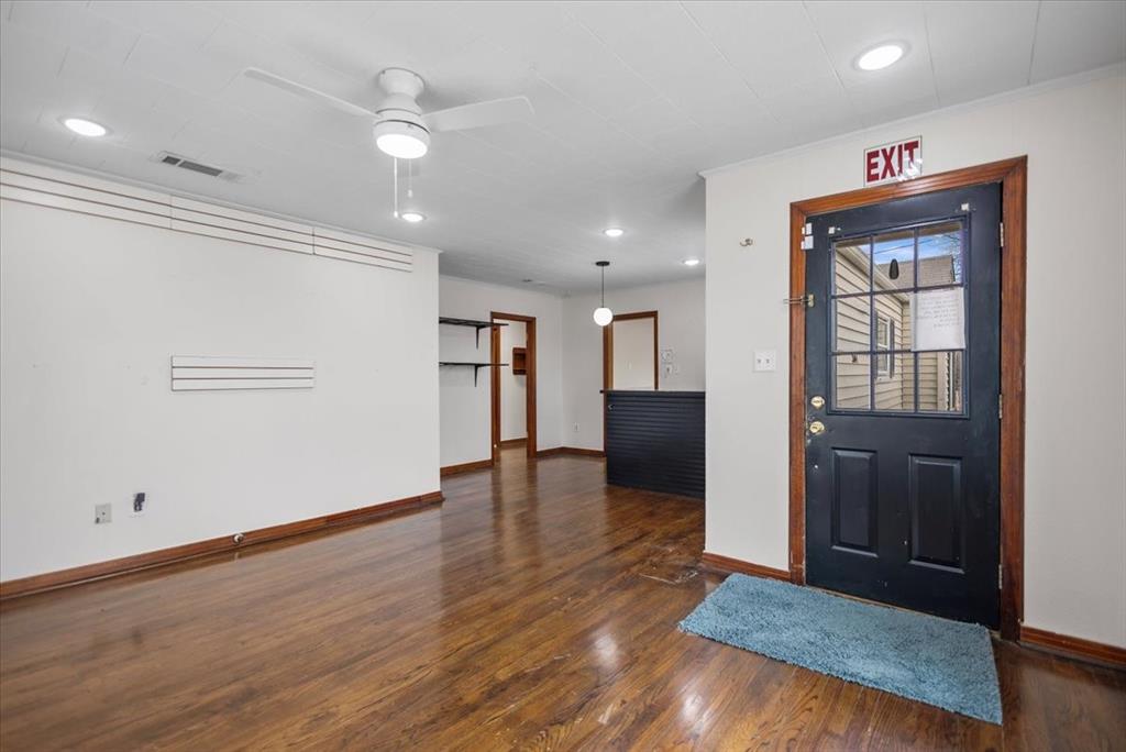 304 N Main Highway Property Photo 4