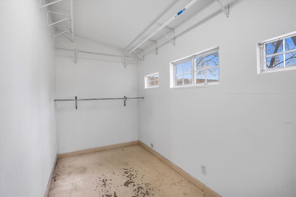 304 N Main Highway Property Photo 24
