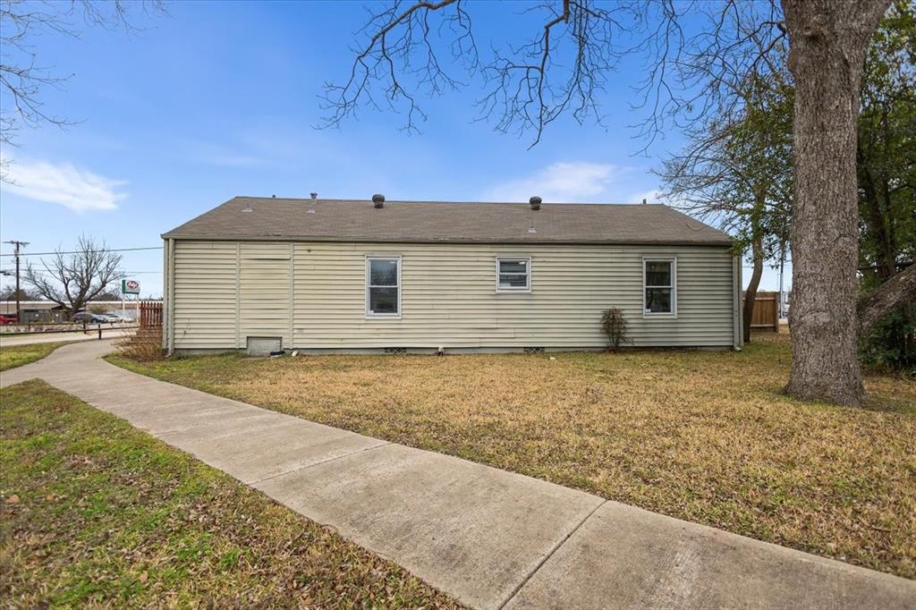 304 N Main Highway Property Photo 27