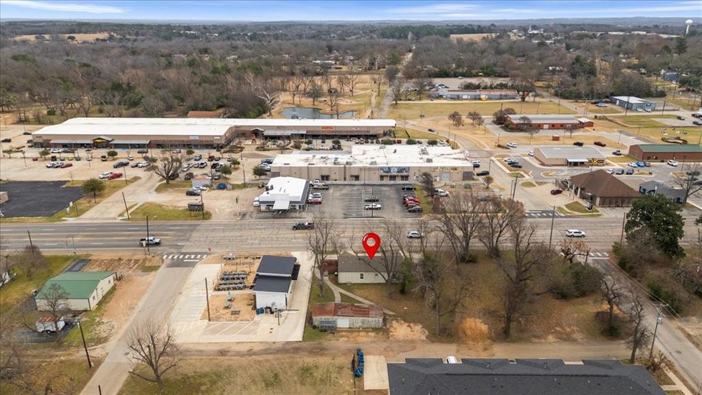 304 N Main Highway Property Photo 33