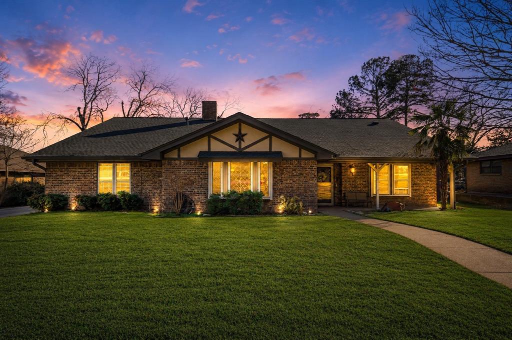 2206 Oak Forest Court Property Photo 1