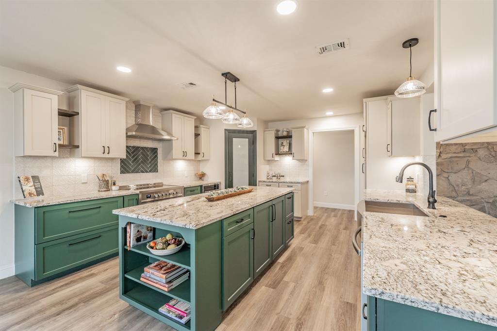 7408 Golf Club Drive Property Photo 1