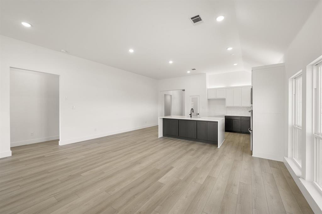 1842 Briarwood Way Property Photo 11