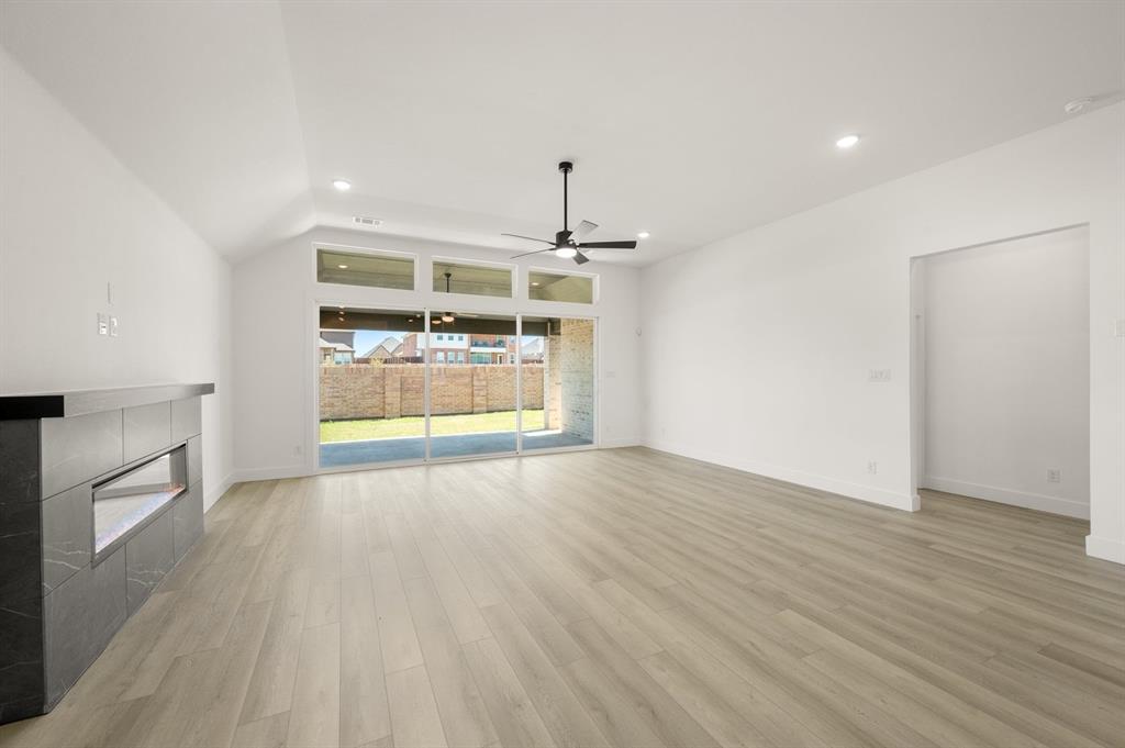 1842 Briarwood Way Property Photo 13