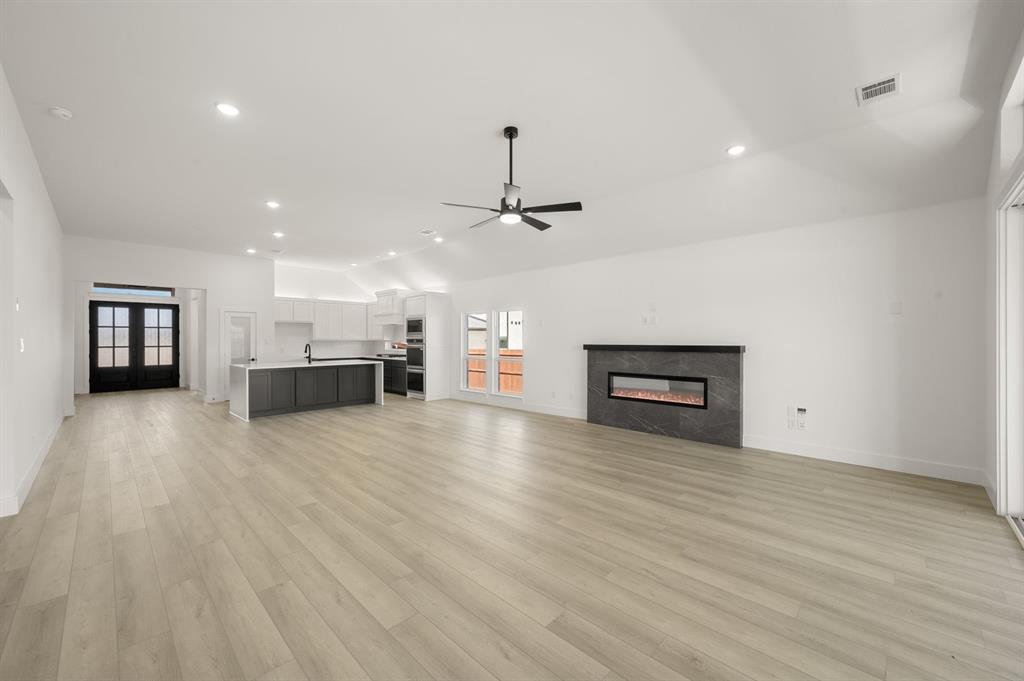 1842 Briarwood Way Property Photo 14