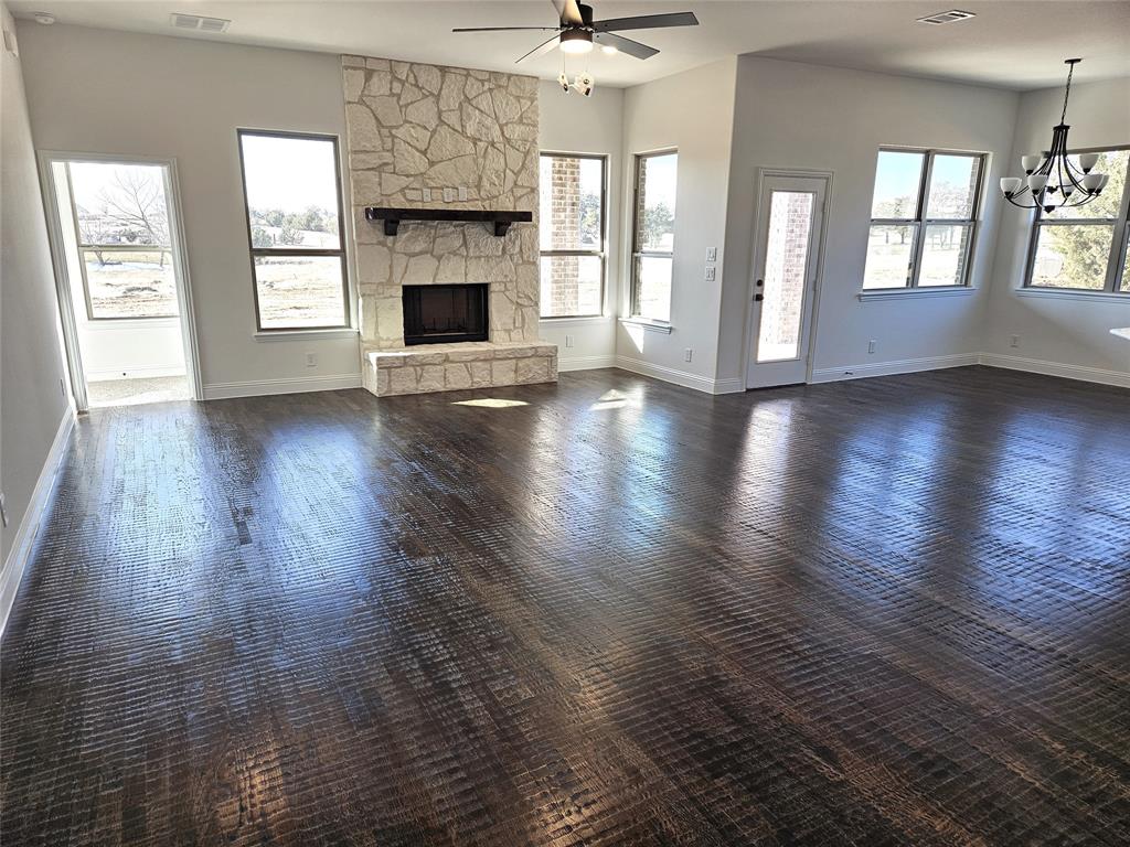 385 Willie's Court Property Photo 12