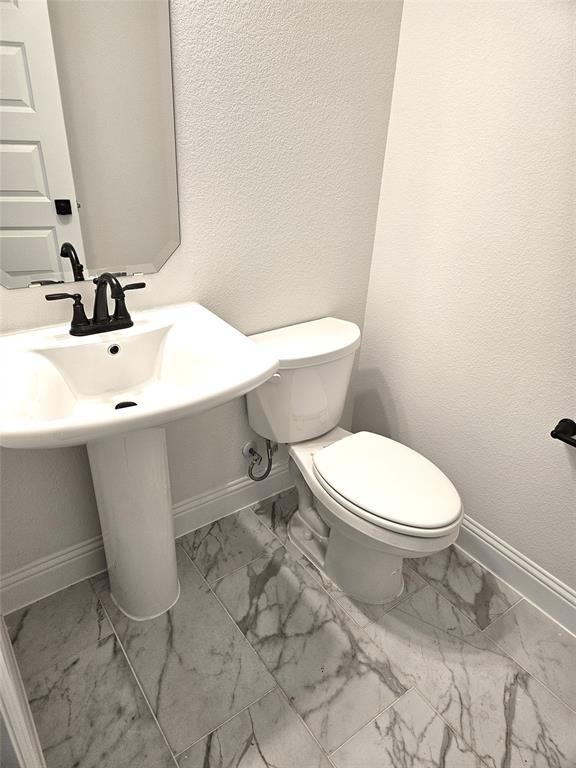 385 Willie's Court Property Photo 16