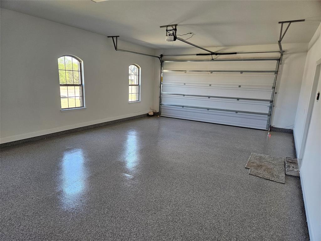 385 Willie's Court Property Photo 32