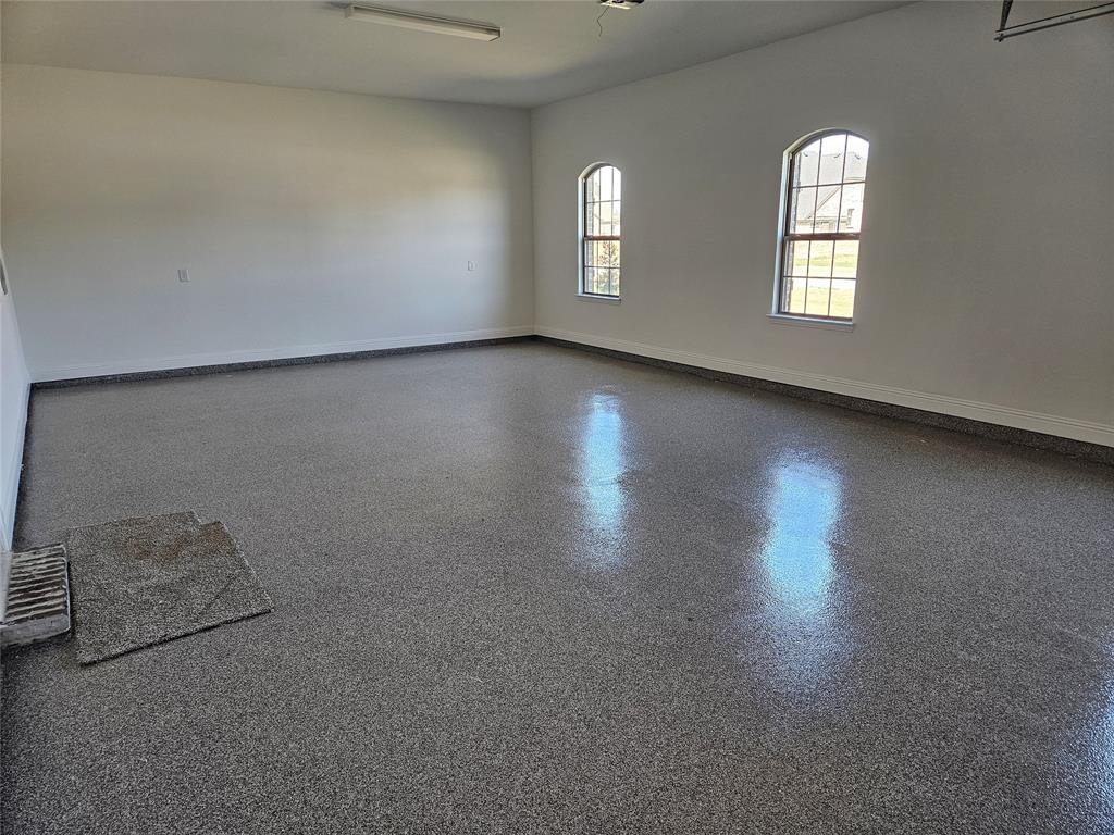 385 Willie's Court Property Photo 33
