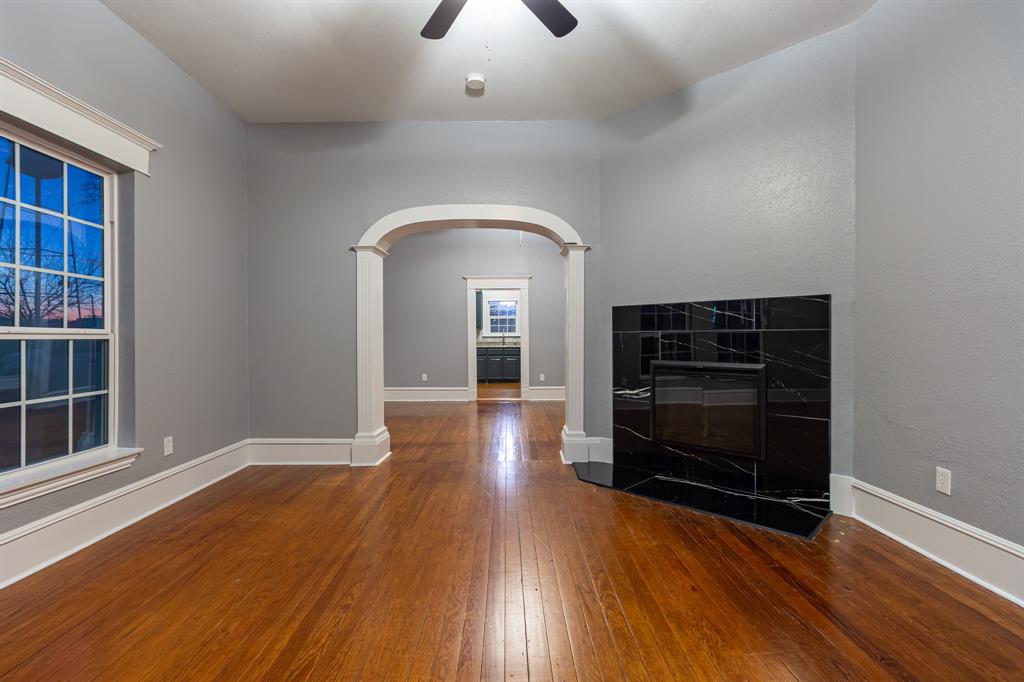 324 E Pace Street Property Photo 7