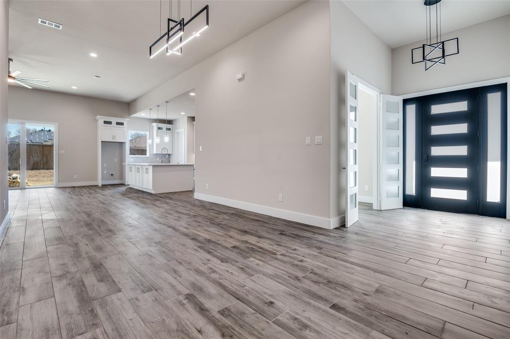 903 Urban Drive Property Photo 2