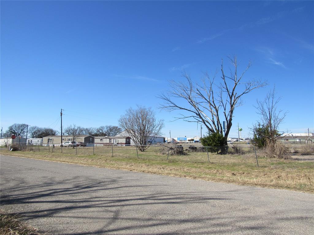207 Newell Drive Property Photo 1
