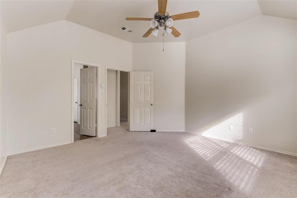 4905 Summer Oaks Lane Property Photo 21