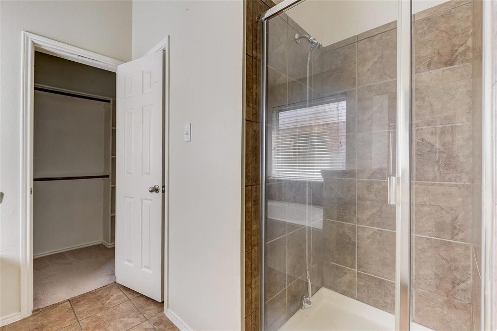 4905 Summer Oaks Lane Property Photo 23