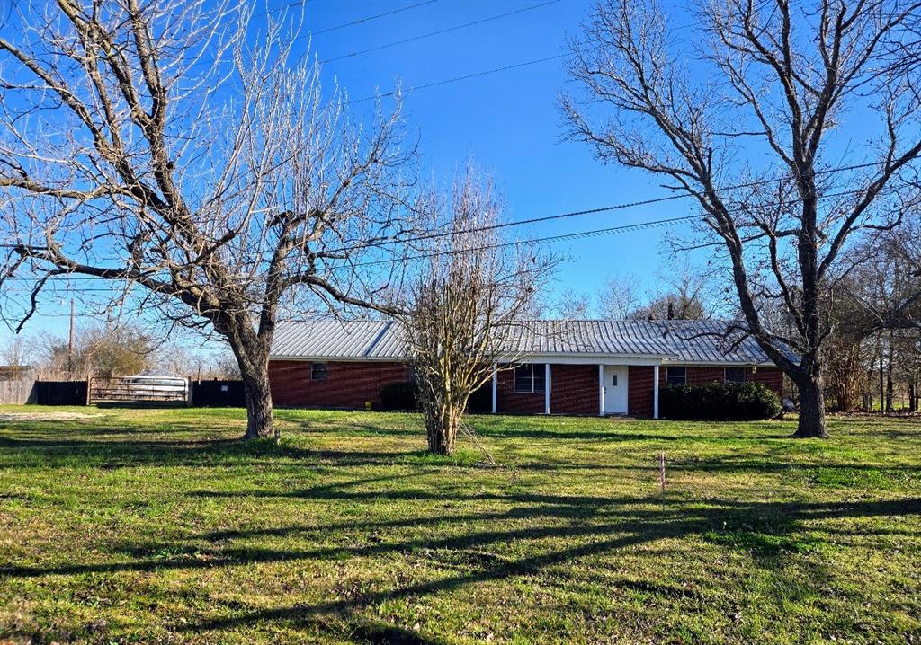 812 N Tyus Street Property Photo 1