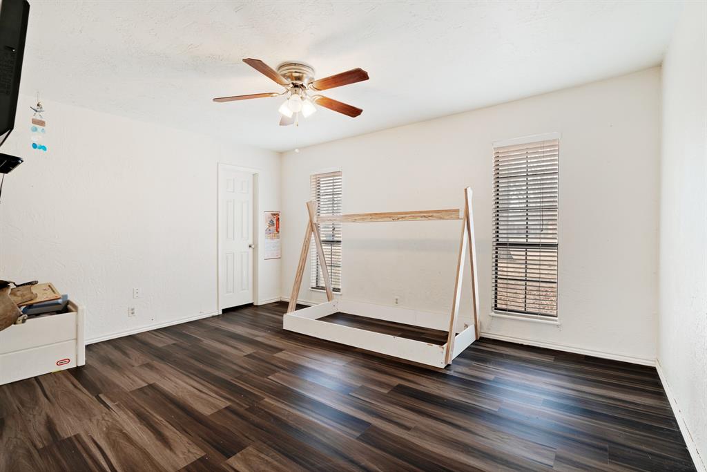 835 39th Street Property Photo 15