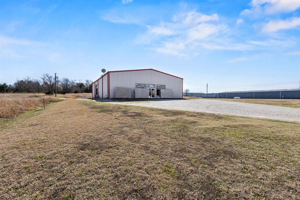 1301 W Sam Rayburn Drive Property Photo 11
