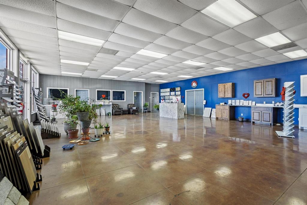 1301 W Sam Rayburn Drive Property Photo 15