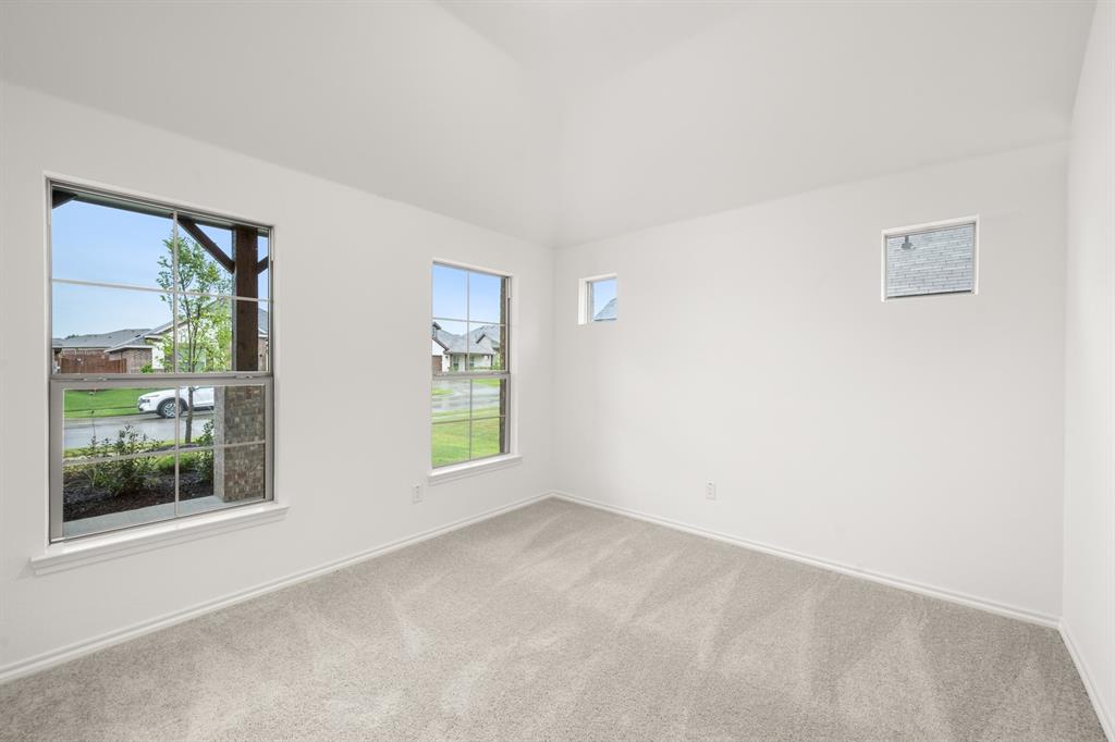 927 Madeline Lane Property Photo 7