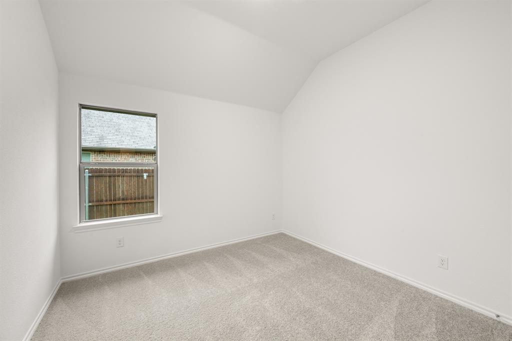 927 Madeline Lane Property Photo 18