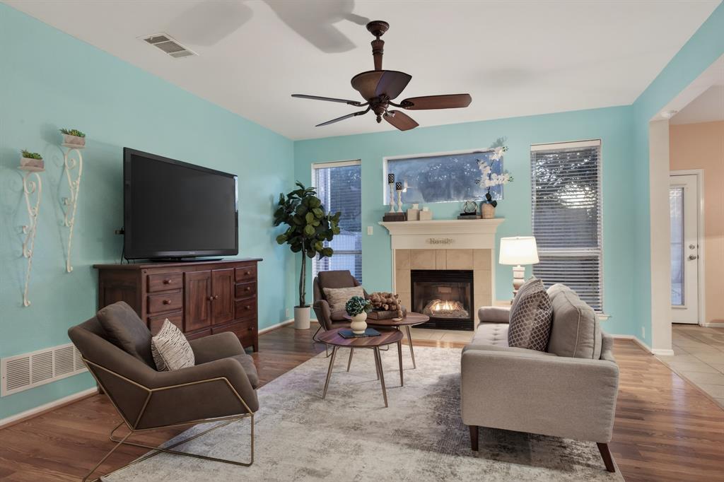 2724 Maple Creek Drive Property Photo 4