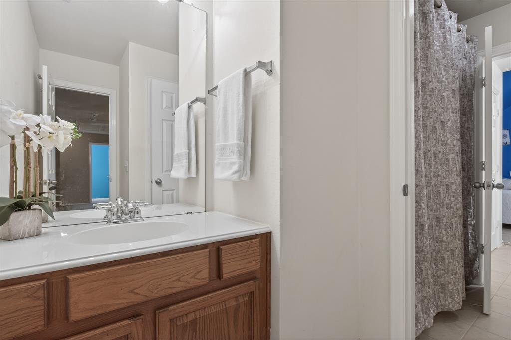 2724 Maple Creek Drive Property Photo 32