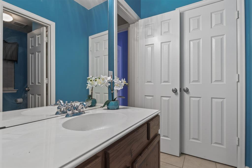 2724 Maple Creek Drive Property Photo 34