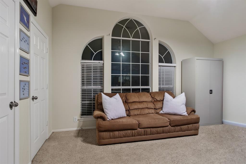 2724 Maple Creek Drive Property Photo 35