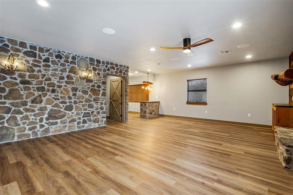 17309 N Highway 6 Property Photo 23