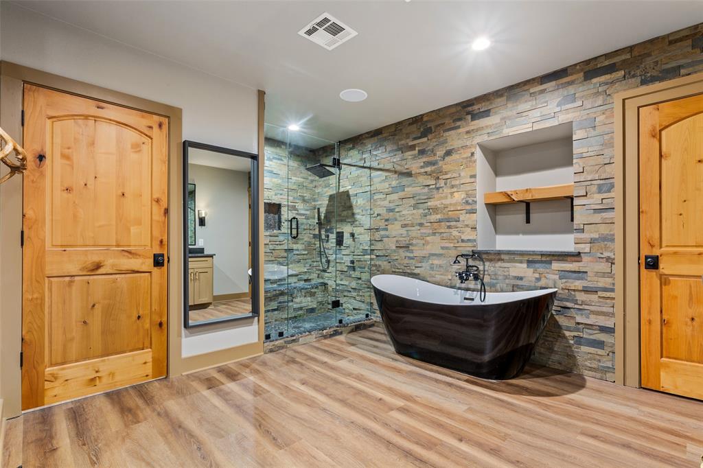 17309 N Highway 6 Property Photo 28