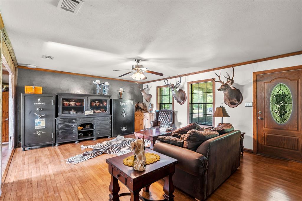 2711 Fm 250 Property Photo 6