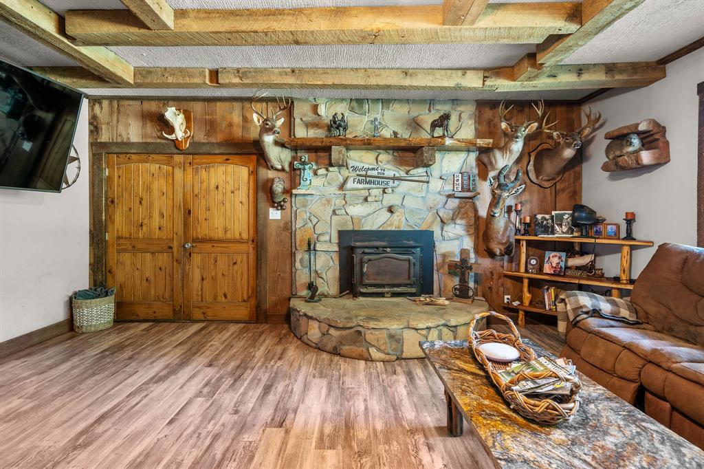 2711 Fm 250 Property Photo 9