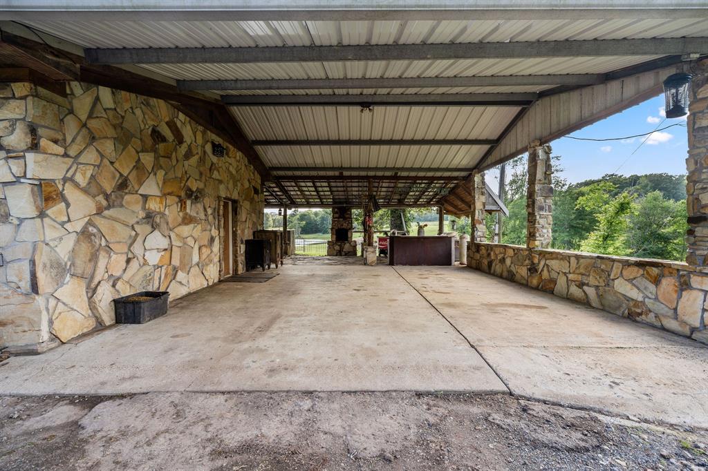 2711 Fm 250 Property Photo 24