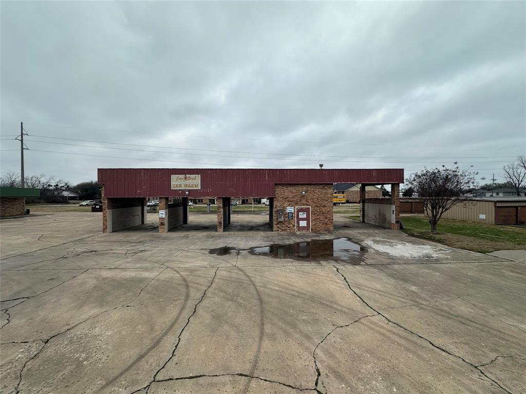 592 S League Property Photo 1