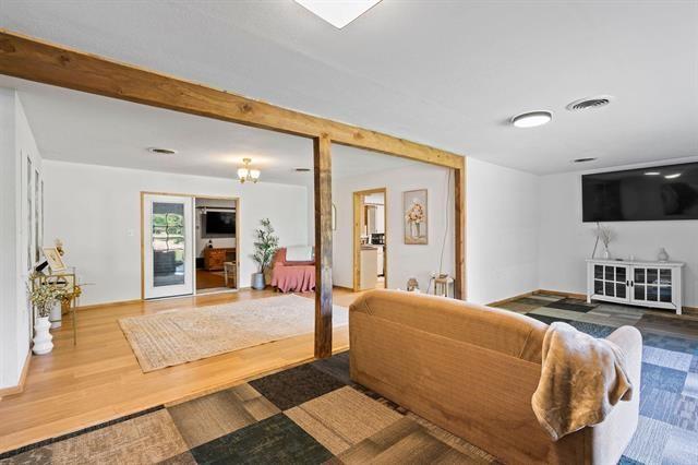 2585 Fm 250 Property Photo 6