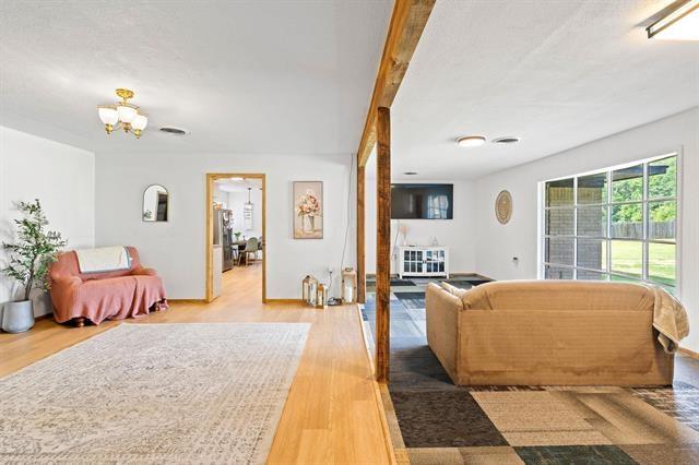 2585 Fm 250 Property Photo 8