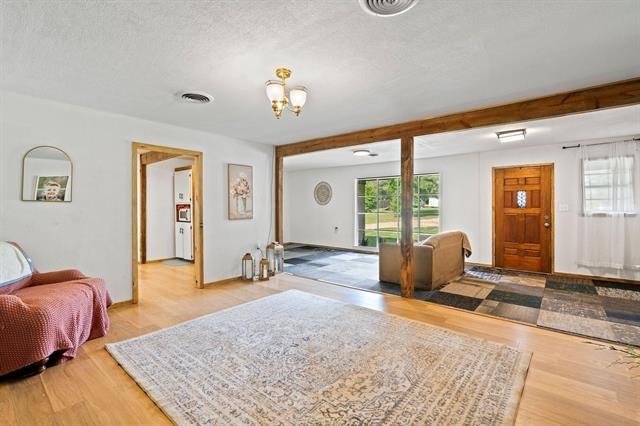 2585 Fm 250 Property Photo 9
