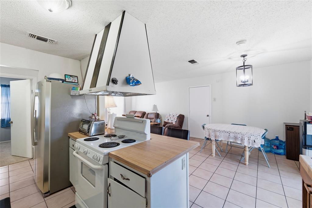 715 Sun Valley Drive Property Photo 10