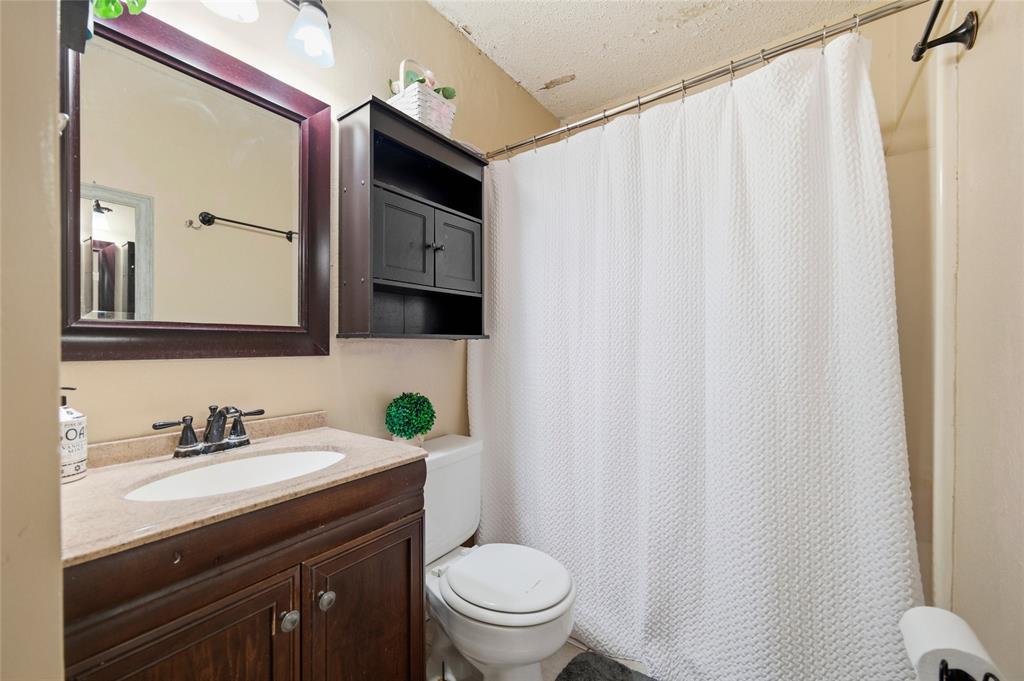 715 Sun Valley Drive Property Photo 13
