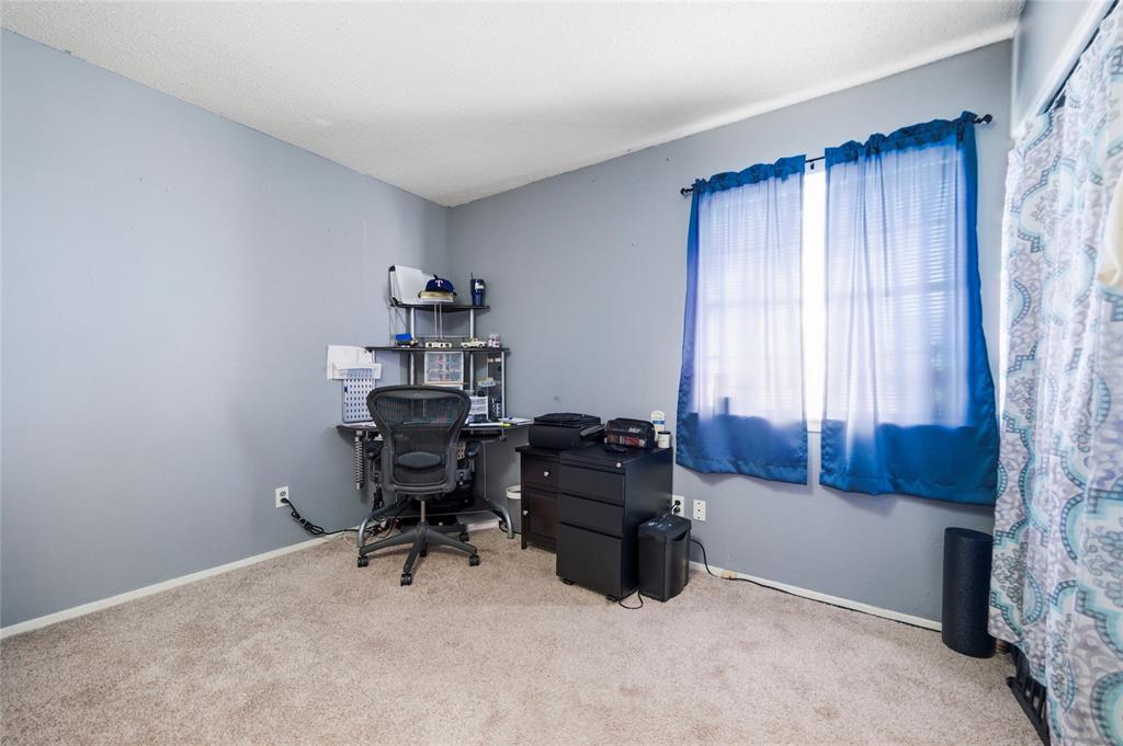 715 Sun Valley Drive Property Photo 16