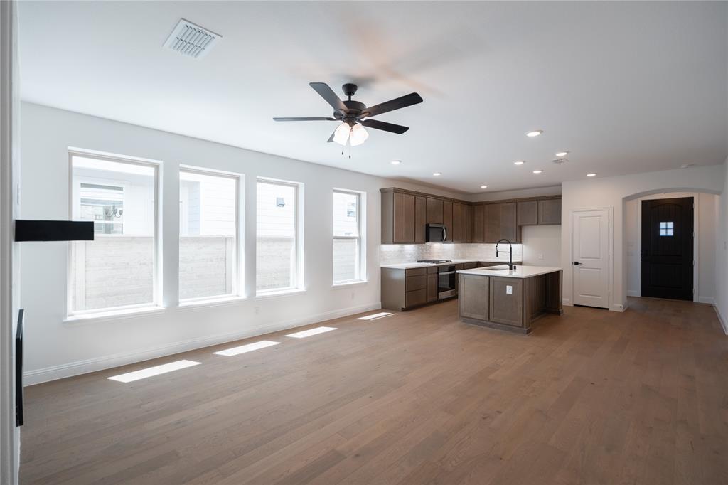 8768 Treeline Parkway Property Photo 7