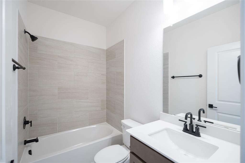 8768 Treeline Parkway Property Photo 17