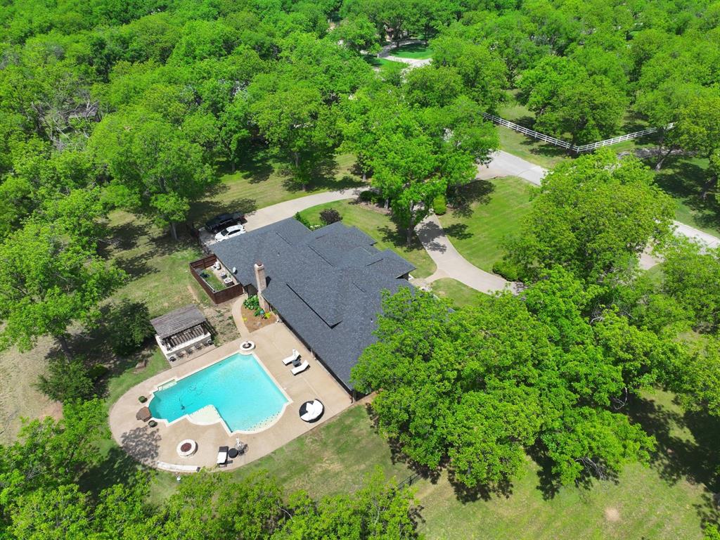 8810 S Hampton Drive Property Photo 3