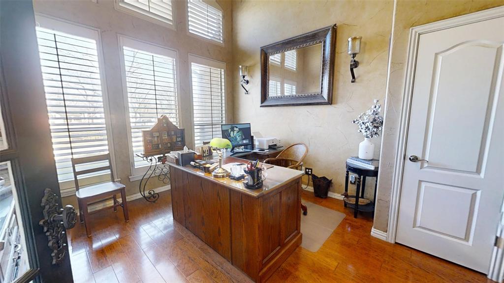 8810 S Hampton Drive Property Photo 17