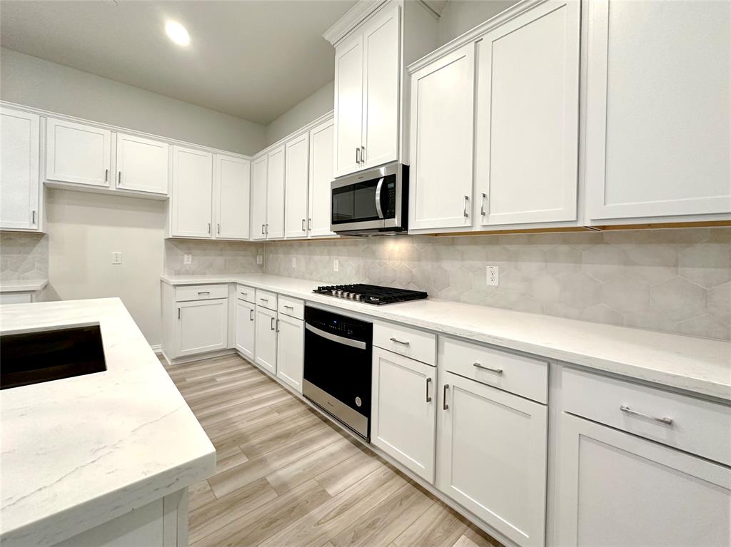 8378 Massive Drive Property Photo 10