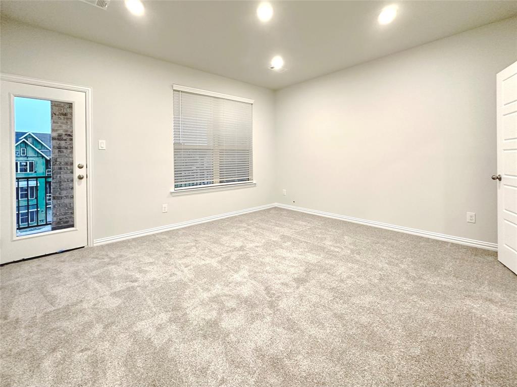 8378 Massive Drive Property Photo 12