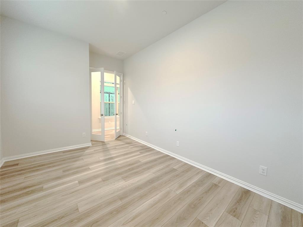 8378 Massive Drive Property Photo 22