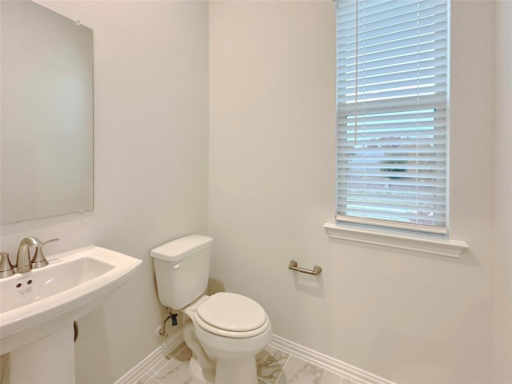 8378 Massive Drive Property Photo 24